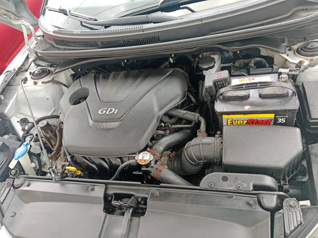 A picture of Foreign used 2011 model Hyundai volester automatic drive accident free