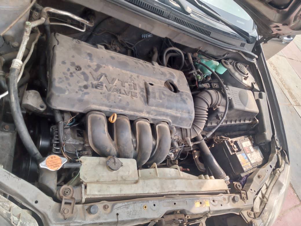 A picture of Toyota corolla 2004