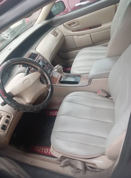 A picture of Toyota avalon 20004 model engine and gear Ac is tokombo
