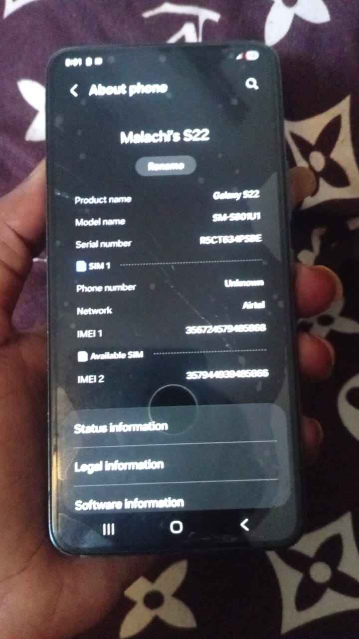A picture of Samsung galaxy S22