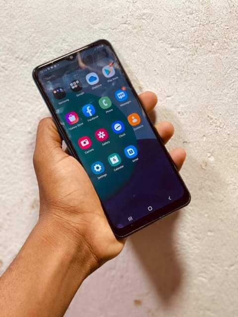 A picture of Samsung a02 gb 32 ram 2