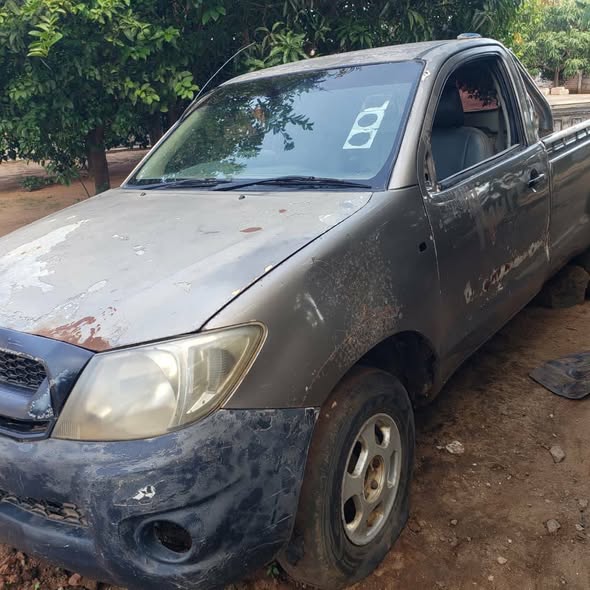 used toyota hilux