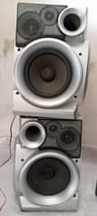A picture of SPEAKER PAIR TSH 50 000 KWA TSH 40 000 0672410457