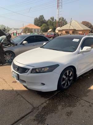 A picture of Distress sales Honda Accord 2010model coupe Ac everything is working