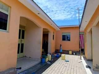 A picture of Gayaza kiwenda shops on quick sale