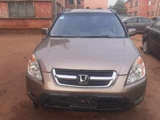 A picture of 2005 honda crv