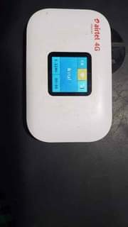 A picture of Airtel 4g wifi router.
