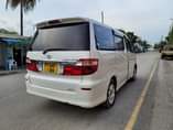 A picture of Toyota Alphard kali sana 0686475568 Mwaka 2005 Engen type 2AZ