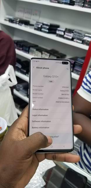 A picture of UK used original phones