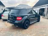 A picture of 2007 Mercedes Benz ML350