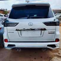 A picture of LX570 2018 250M