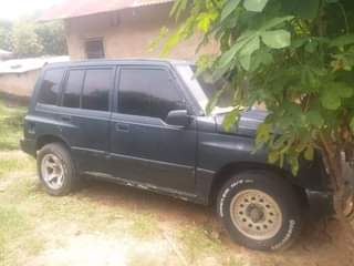 A picture of Suzuki escudo nomade