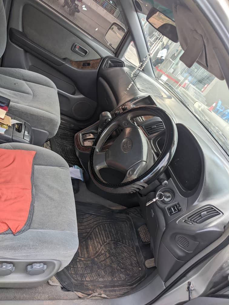A picture of Toyota harrier