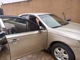 A picture of 2005 Toyota Camry 05 LE 4 plug 07063645952