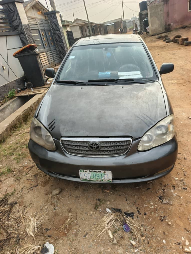 A picture of TOYOTA COROLLA 05