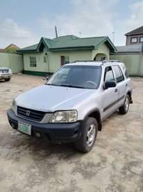 A picture of Honda crv 2000