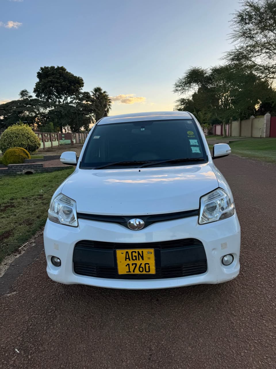 used toyota sienta