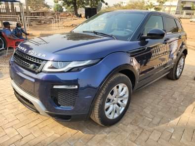 A picture of 2018 Range Rover Evouge price 18 5M Location Abuja 08160229978