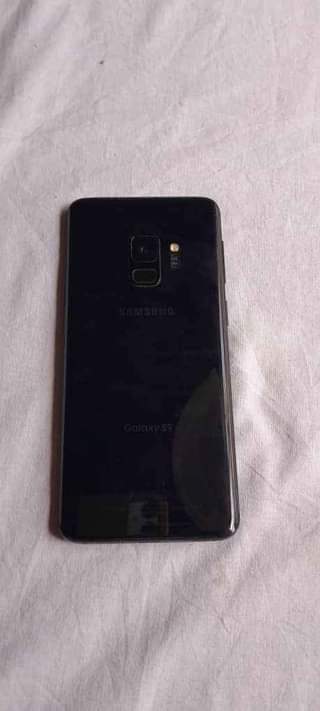 A picture of Samsung s9 gb64 ramgb4