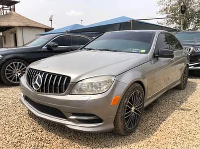 A picture of Mercedes Benz C300