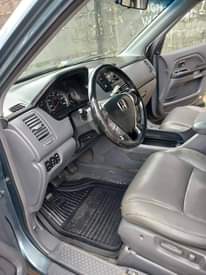 A picture of 2005 Honda Pilot 3 3