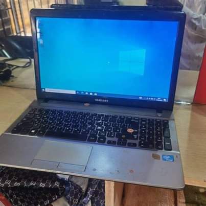 A picture of Samsung laptop duocore 4gb ram 320gb hdd at 250k. Call