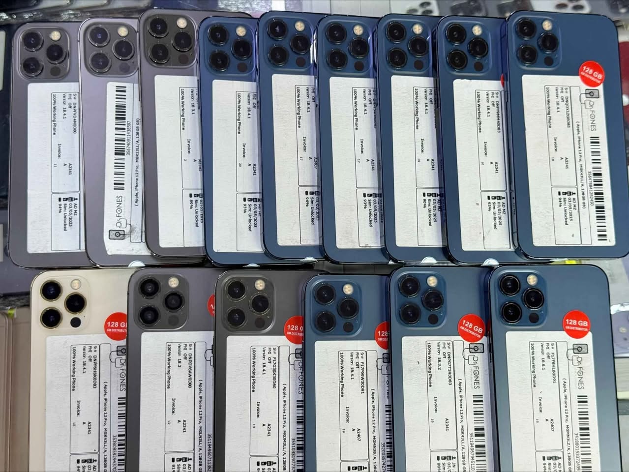 A picture of iPhone 13pro and iphone 13pro max Storage 128gb and 256gb