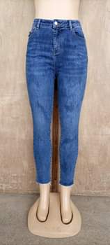 A picture of Jeans