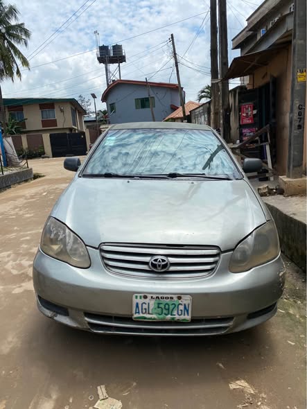 A picture of Toyota Corolla 2004
