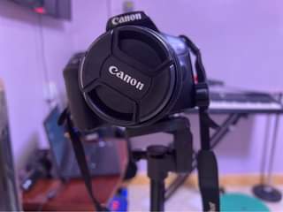A picture of Canon 1300