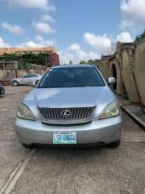 A picture of 2004 2005 Lexus RX 330 First Body