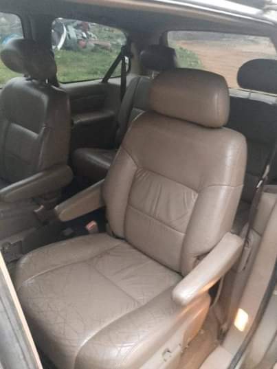 A picture of 1999 Toyota Siena