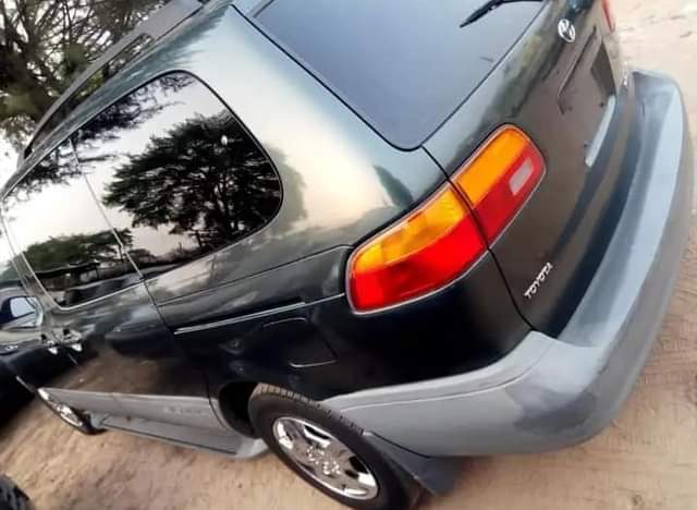 A picture of Toyota Sienna