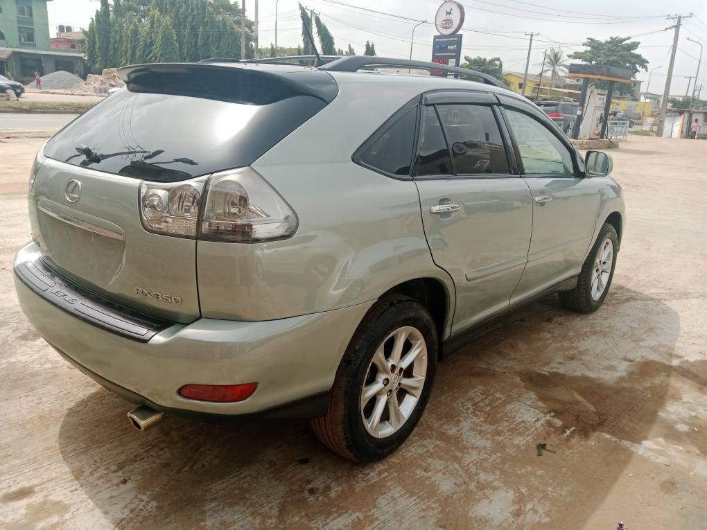 A picture of Well maintained 2008 model Lexus Rx350 full options 08038351403