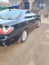 A picture of LexusES 300