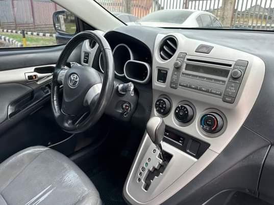 A picture of Toyota Matrix 2008 09061825415