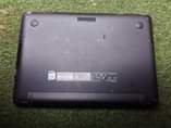 A picture of Asus laptop slim body comes with mouse