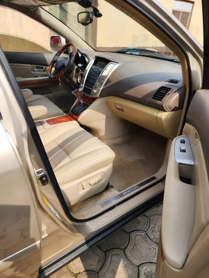 A picture of Lexus Rx330 Tokunbo 08020708879