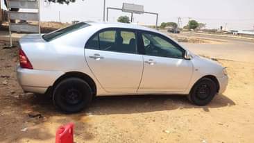 A picture of 2005 Toyota Corolla 14