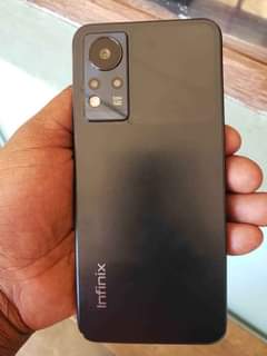 A picture of Infinix note 11
