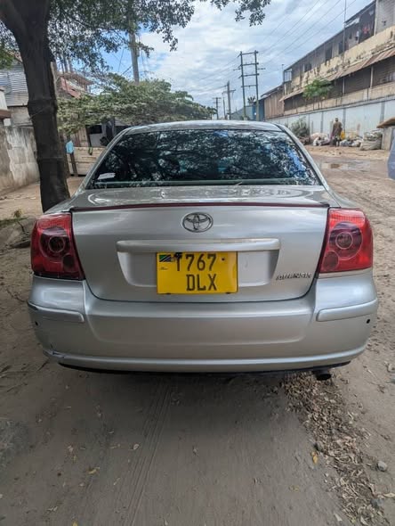 A picture of TOYOTA AVENSIS