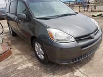 A picture of Toyota Sienna 2005 model 4 sale Clean body and interior