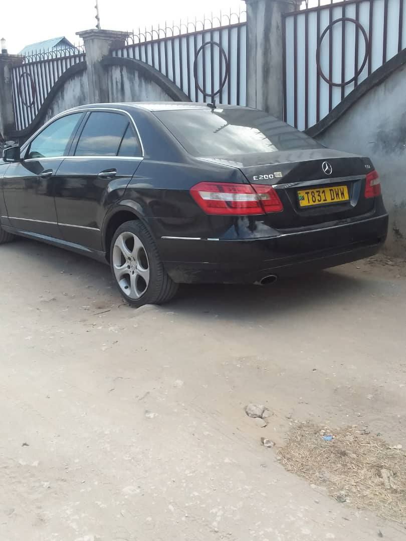 A picture of Mercedes Benz E200