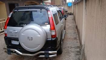 A picture of Honda crv is available for sale 2005 model Nigeria used