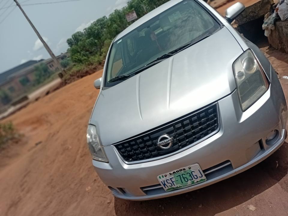 A picture of Nissan sentral 2009