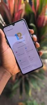 A picture of VIVO V21