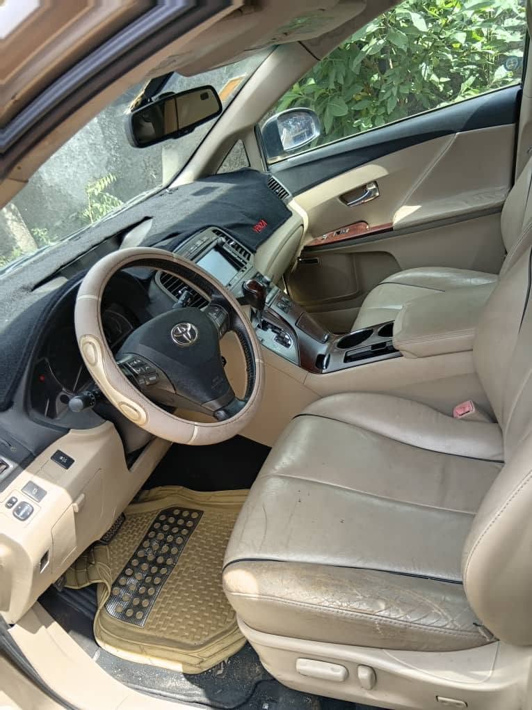 A picture of Toyota Venza 08066414735