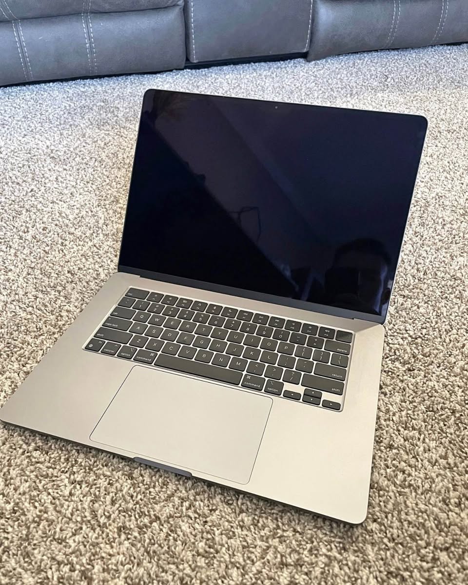A picture of Macbook