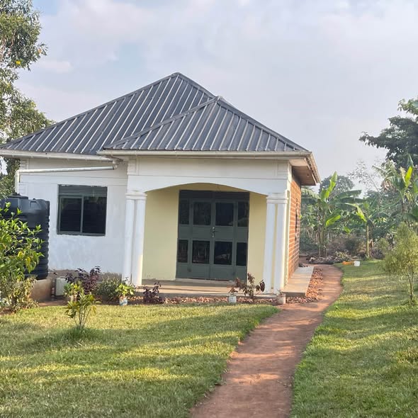 A picture of HOUSE FOR SALE IN SEMUTO