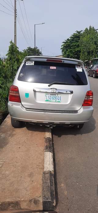 A picture of Nigeria used toyota highlander Available for sale in good condition